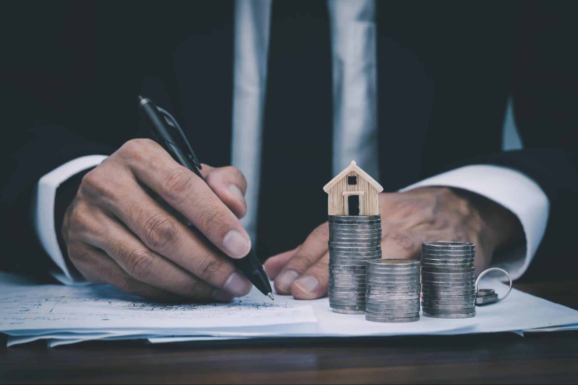 mortgage renewal vs refinance