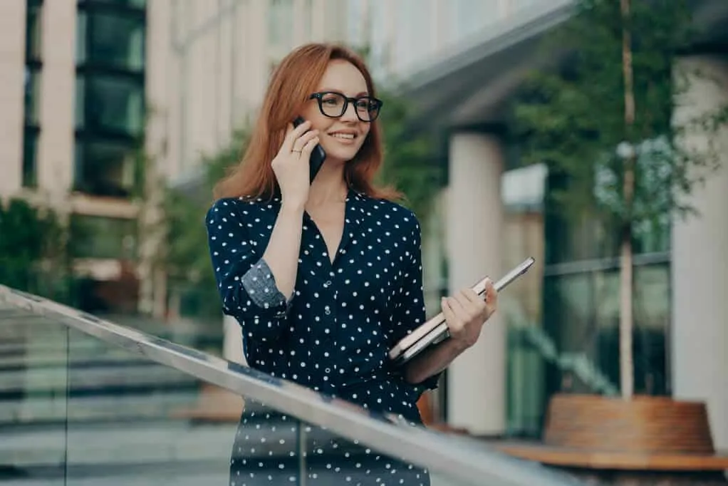 woman discussing why use a mortgage broker